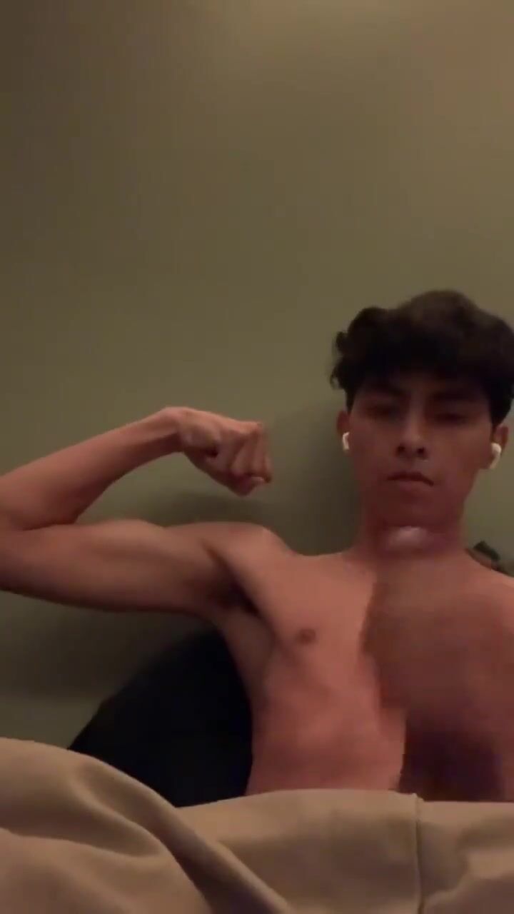 Sweet twink sniffs his sweaty pits
