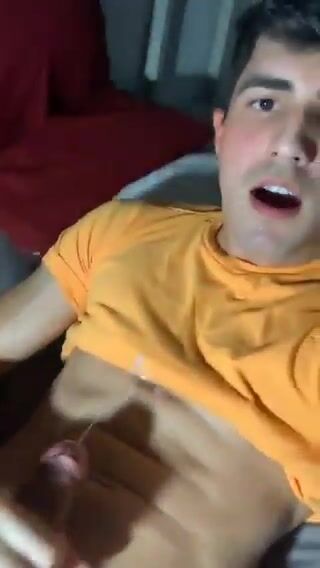 Twinks pajéandose juntos 19