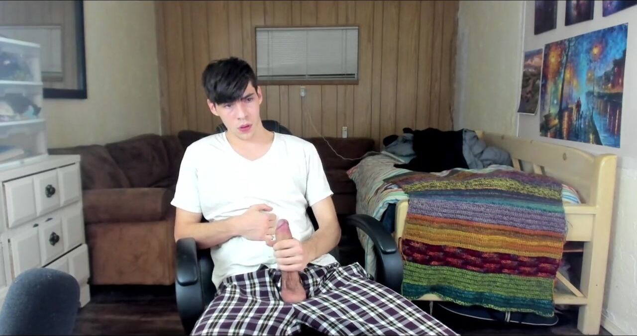 Amateur twink strokes hard cock 2