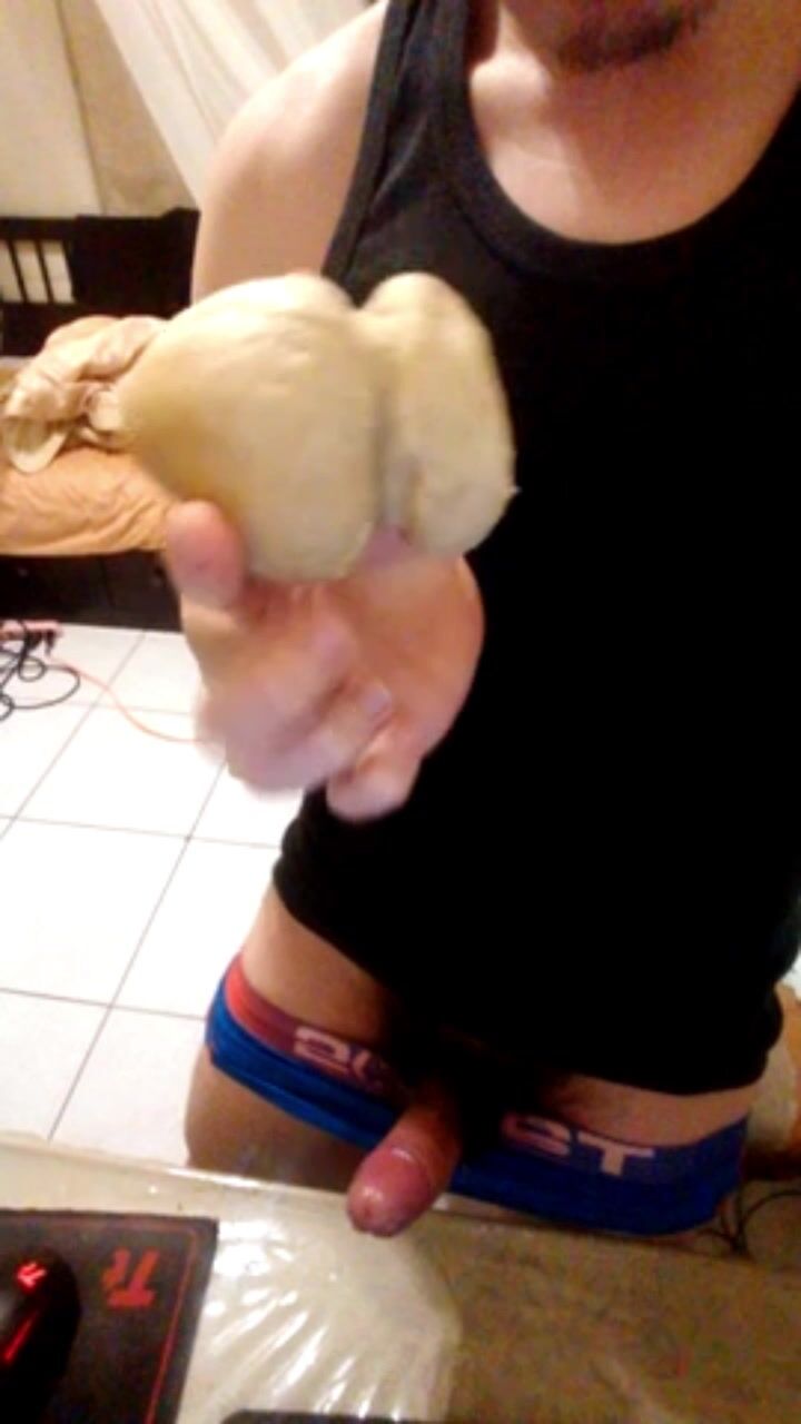 Taïwanais minet se branle la bite dure