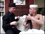 بحار مثلي يأخذ زب في مقاطع ساخنة