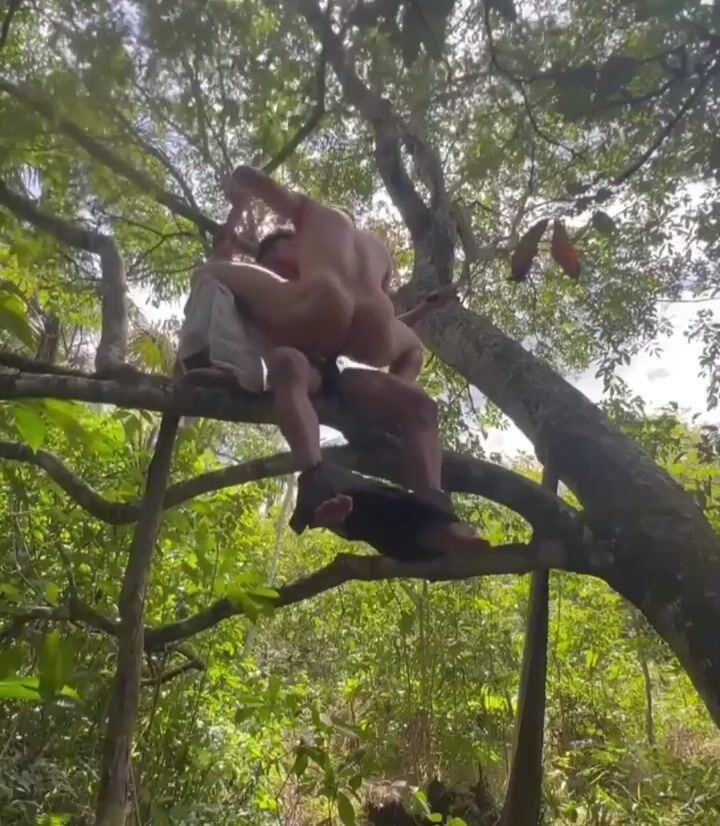 Zan & george jungle boys bareback cock