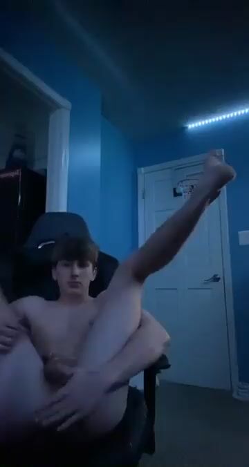 Taylor fingers that sweet hole