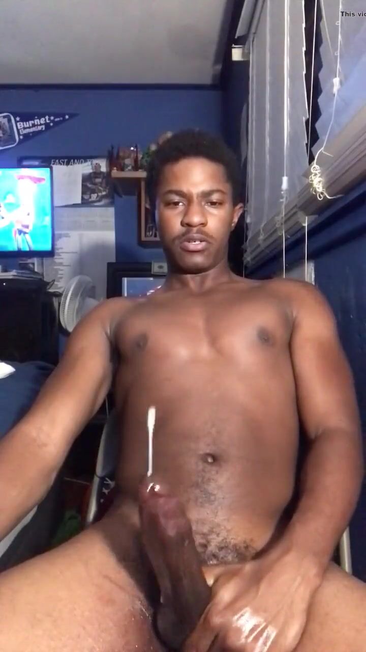 Adolescente bbc fodido sem camisinha por papai musculoso