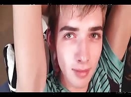 Adolescente é ordenhado com força 2