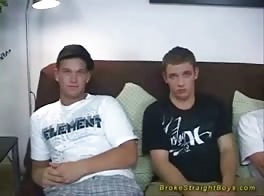 Teenboys barebacken twinks und den schwanz eines muskulösen daddys