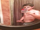 Teen wichst im spiegel boys porno