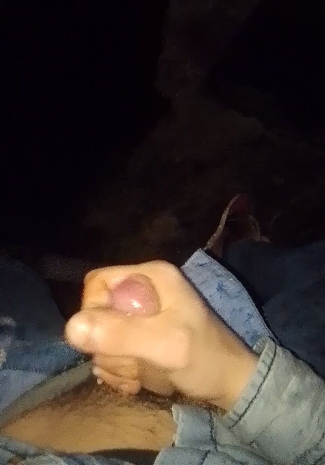 आउटडोर किशोर वीर्यपात हस्तमैथुन