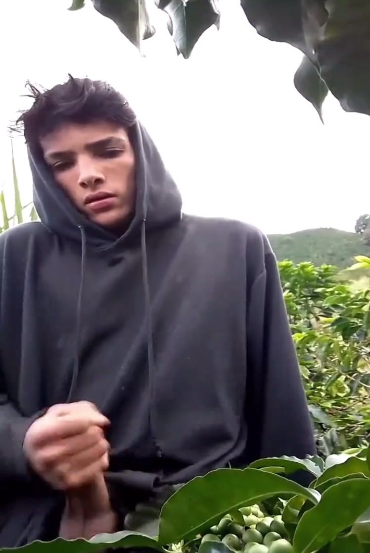 Teen spurts solo outdoor