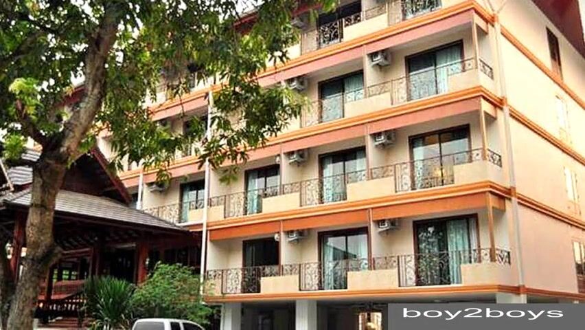 थाई किराये का लड़का पूरी तरह इस्तेमाल किया गया