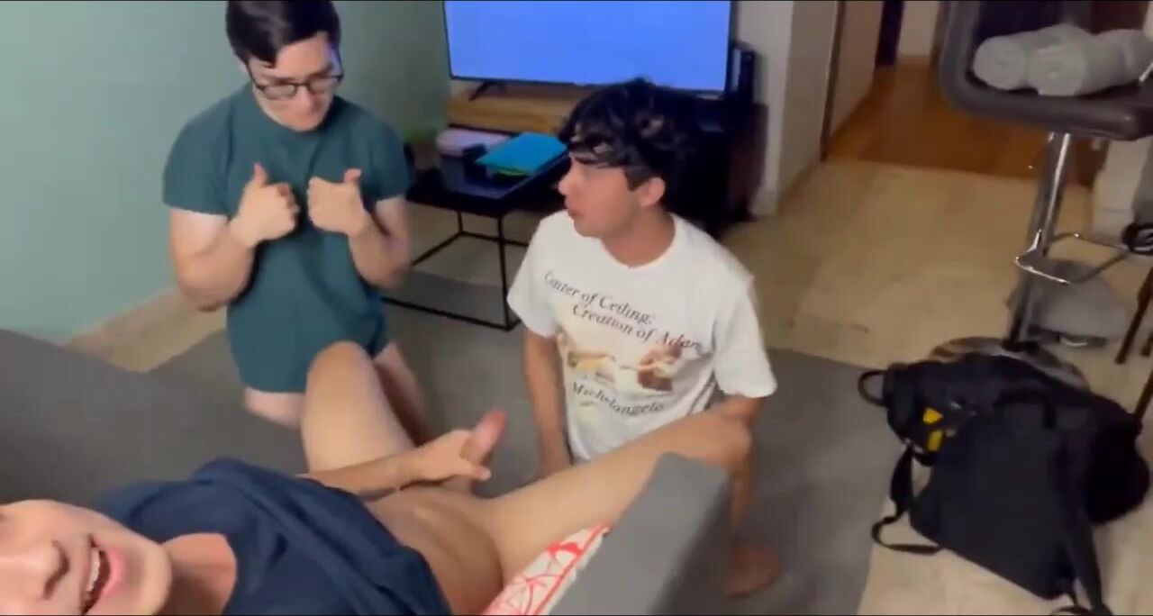 O treinador procura a escalação perfeita de garotos jovens
