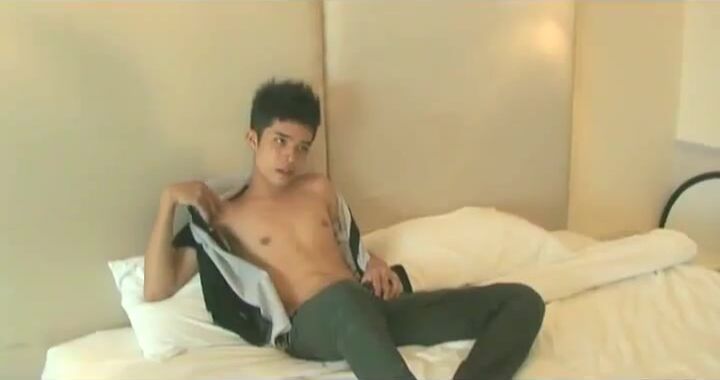 Asian twinks in cute gay action