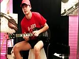 ギター男がゲイポルノでハッピーエンディングを得る