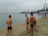 Chicos rusos muestran sus lindos culos
