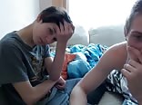 أب ناضج ينيك مراهق لطيف بدون واقي