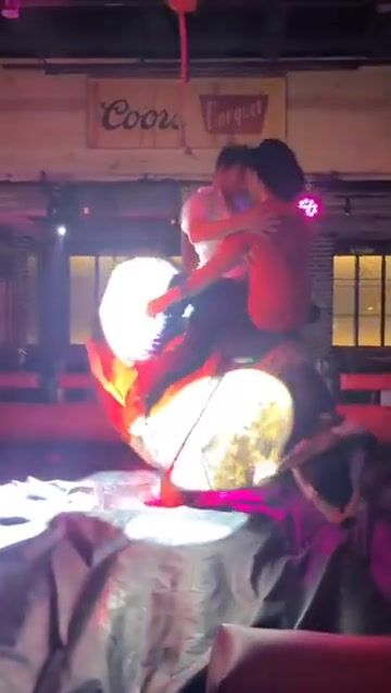 ブロークバックの少年たち生ハメ：ツインクダディ筋肉コックアクション