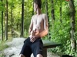 Emoción de paja al aire libre para chicos calientes