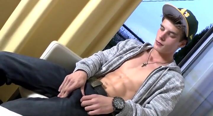 Play with twink daddy muscle bareback cock