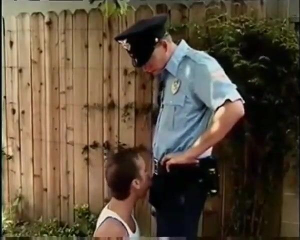 Outdoor lovers go at it raw