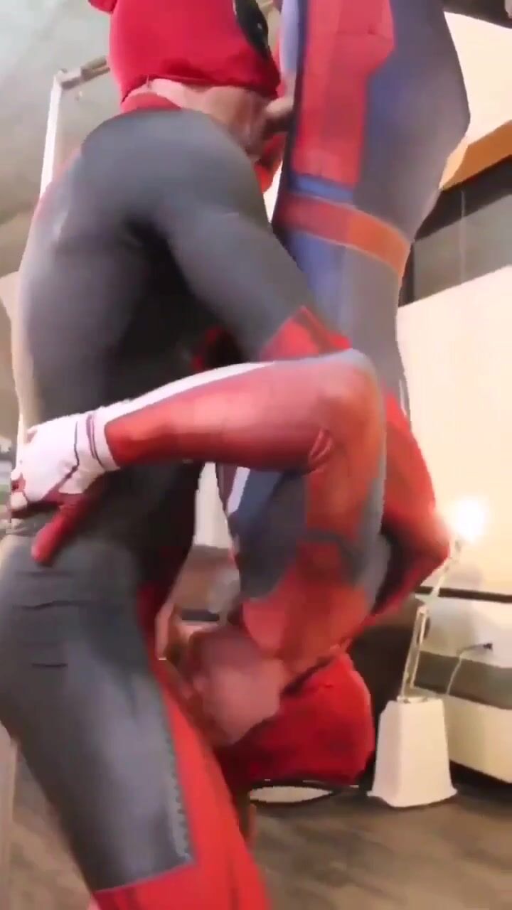 スパイダーマン生：ツインク対筋肉パパのデカちん