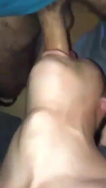 喉奥突きでえぐ顔射