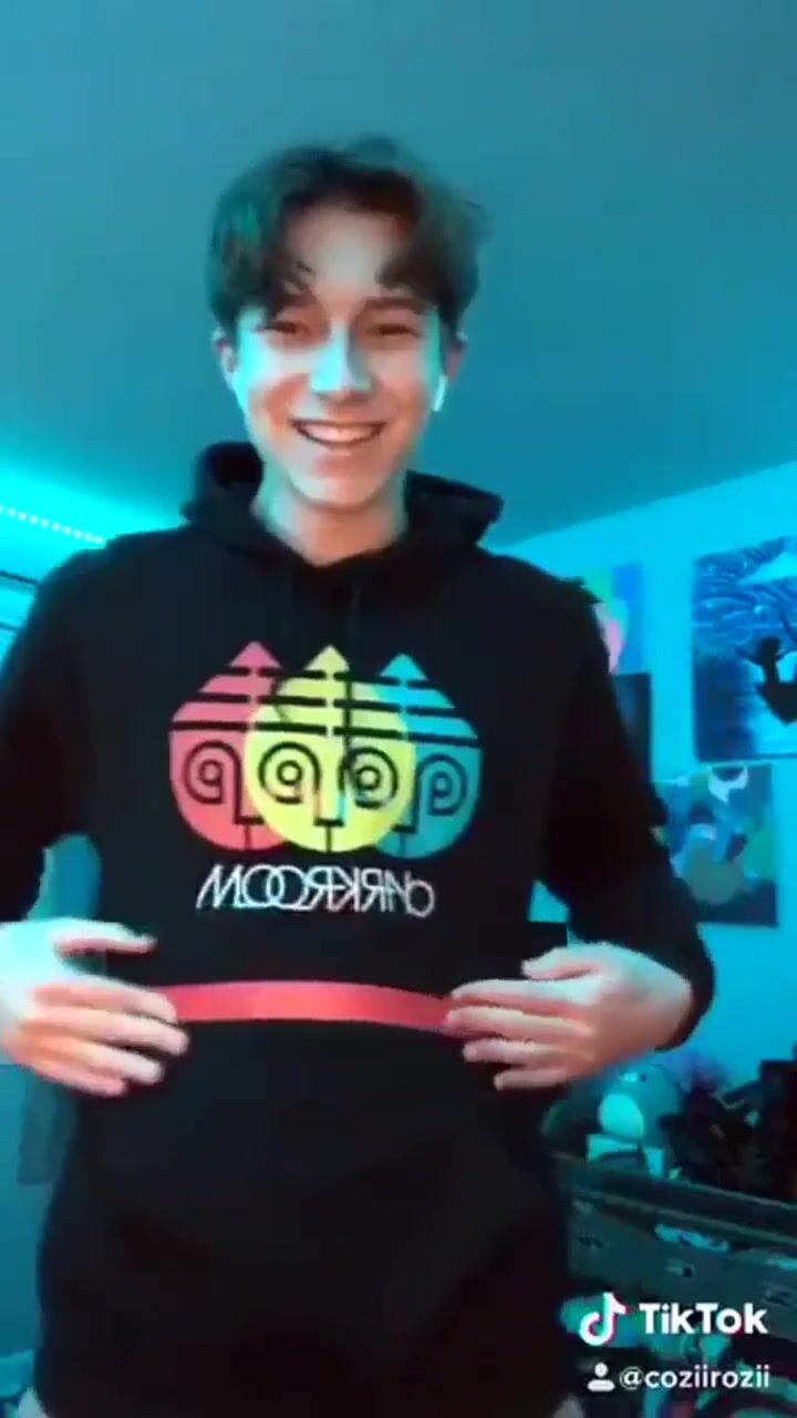 тиктокер