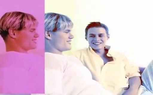 Tim et lukas deviennent intimes
