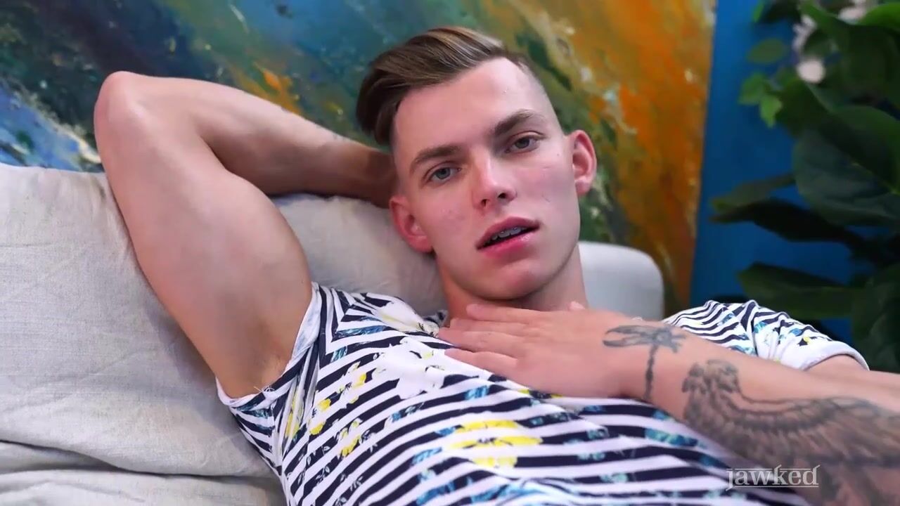 Tommy gold numa bela punheta solo cam porn