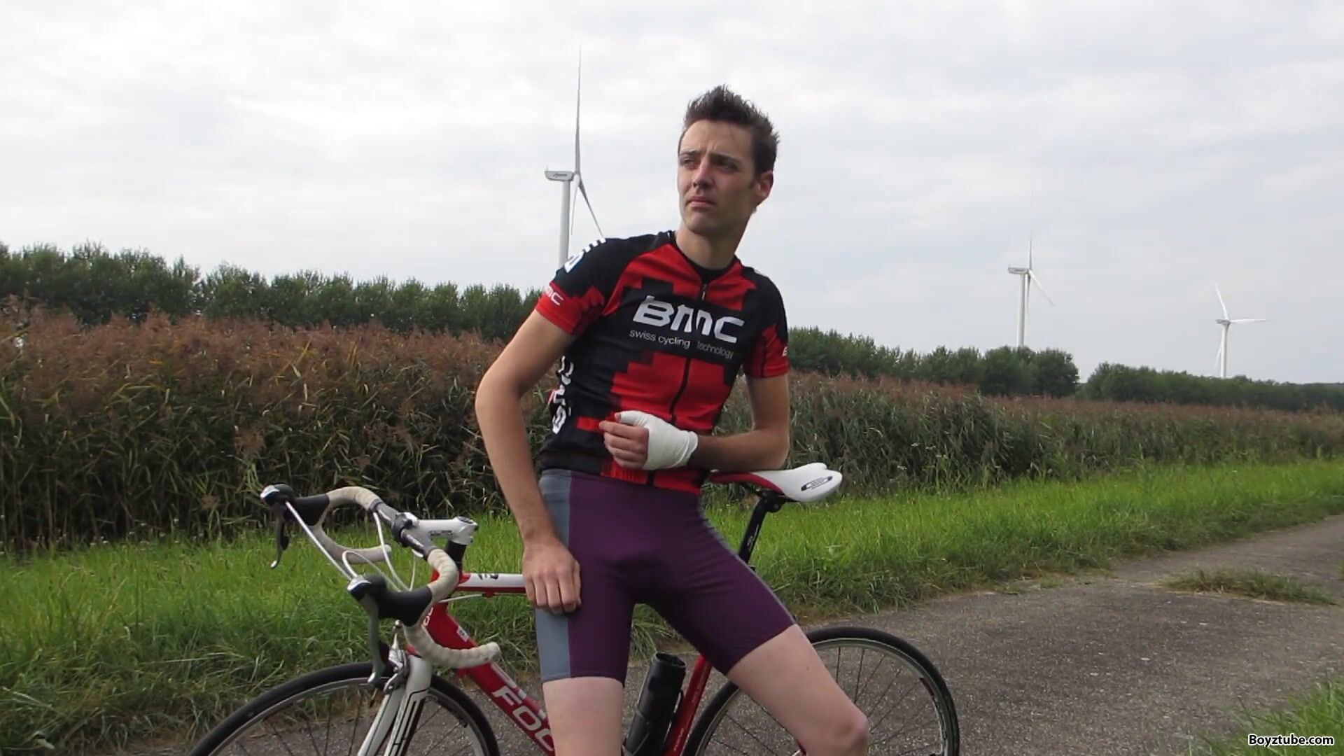 Tour de cum gay boys porn