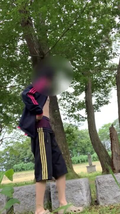 Riskantes bareback-ficken im öffentlichen park: versuchen, nicht er...