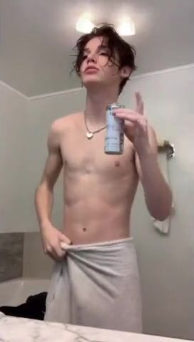 Tt boy dick print gay porn tube