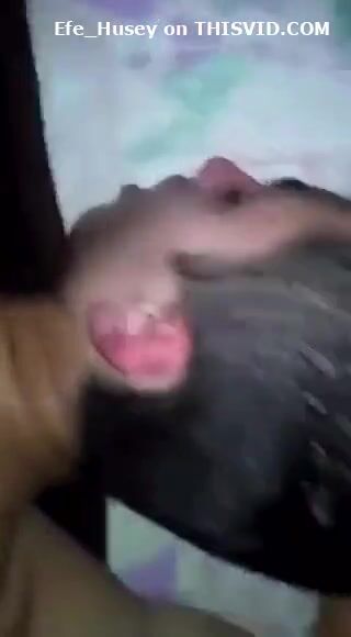 Papá turco twink random musculoso polla sin condón