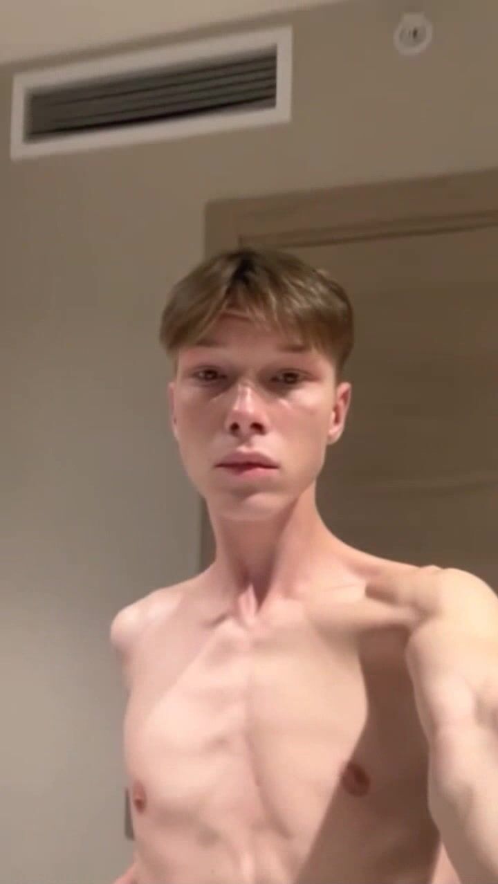 Twink and his new dildo of466