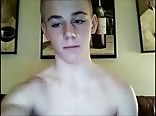 Acción porno gay con chico joven