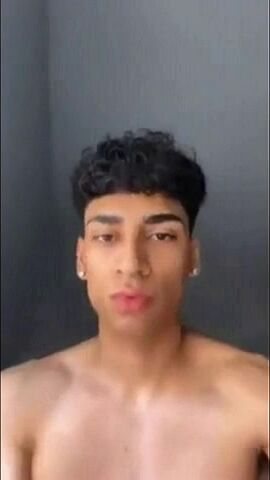 Big cock makes twink cum hard