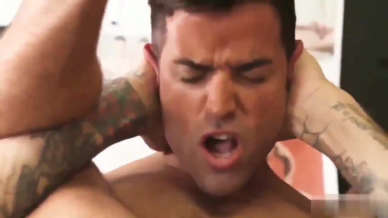 Tattooed daddy barebacks twink raw