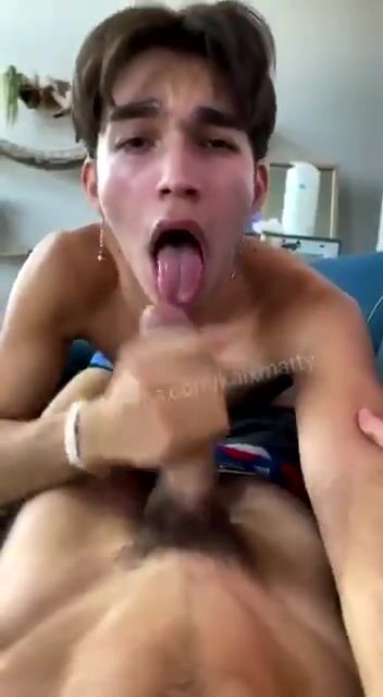 Twink helps friend shoot his load