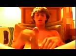 Chico lindo masturbándose en webcam
