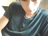Twink gibt spannung frei - porno mit heißen jungs