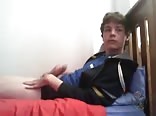 Garoto exibe seu pau grande 4