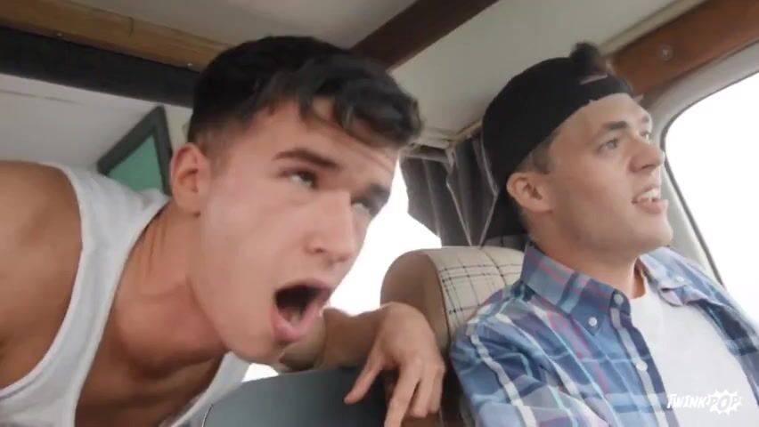 Fête de road trip d'ados sur gay tube