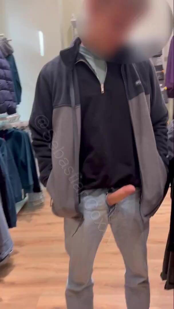 [twit] [528] i got a bit horny while shopping…