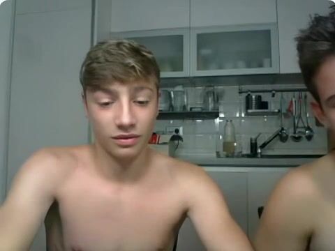 Two twinks swap loads bareback