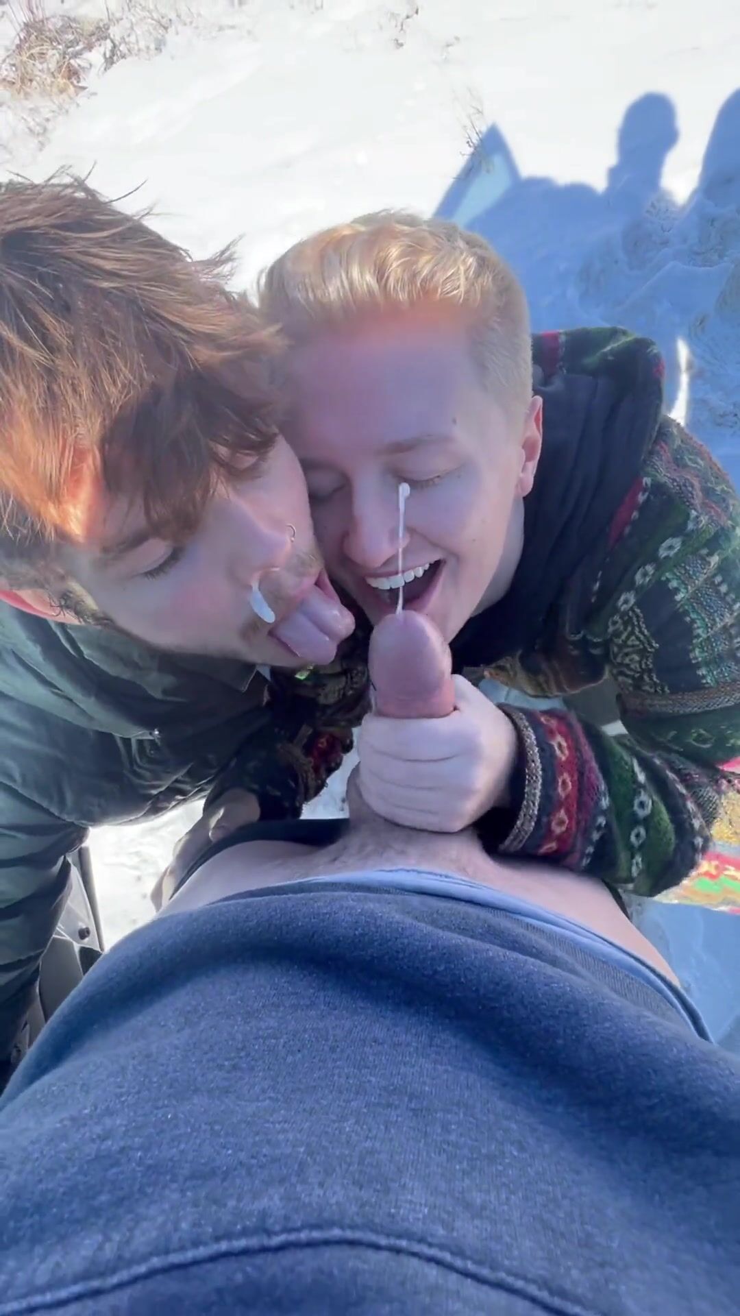 Hiking twink & muscle daddy suck straight cock bareback