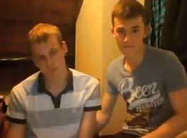 Dois irmãos gays sem camisinha