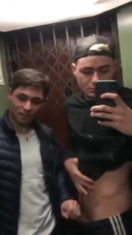 британский джоуи эссекс?