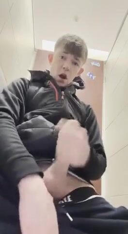 Uk teen jerks off cum