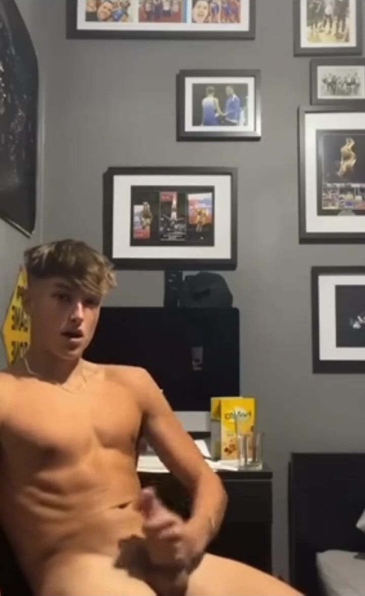 Ultracute twink jerks cock until he cums