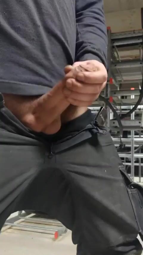 Uncut straight tradie jerks cock and cums in warehouse