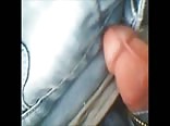 под столом: дрочащий твинк